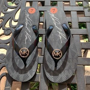 Michael Kors Flip Flop,